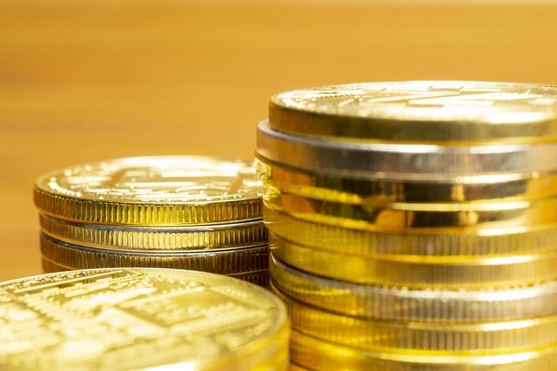 Inwestycja w złoto: jak bezpiecznie ulokować pieniądze w złocie?