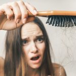 Poznaj rozwiązanie na wypadające włosy – wcierkę Delpos do skóry głowy
