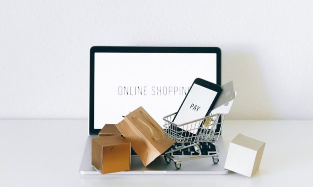 Własny sklep czy market place: która ścieżka sprzedaży online będzie dla Ciebie najlepsza?